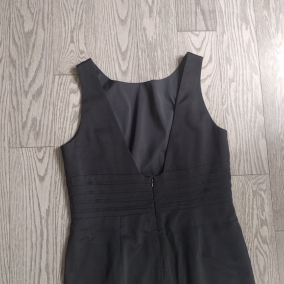 Absolutely Beautiful dress by Josef 🌸🍀🍀 - Picture 12 of 16